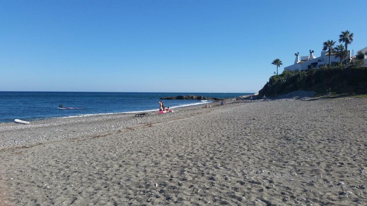 Beach-Front Bahia Dorada Villa Estepona Dış mekan fotoğraf